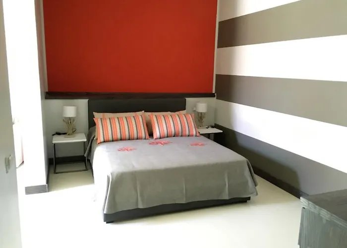 Le Case Di Ada בית נופש סנטה צזריה טרמה